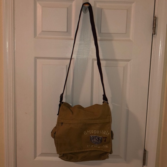 aeropostale messenger bag